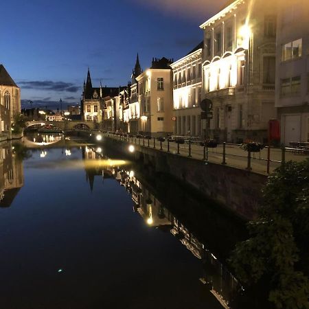 Studio Medieval City Center At River De Leie خنت المظهر الخارجي الصورة