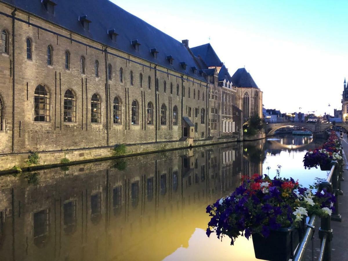 Studio Medieval City Center At River De Leie خنت المظهر الخارجي الصورة