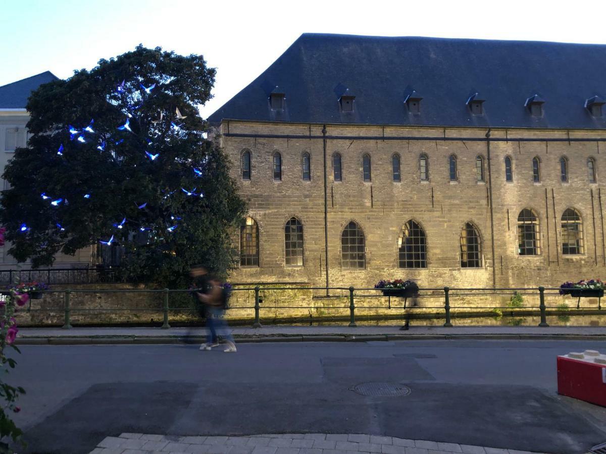 Studio Medieval City Center At River De Leie خنت المظهر الخارجي الصورة