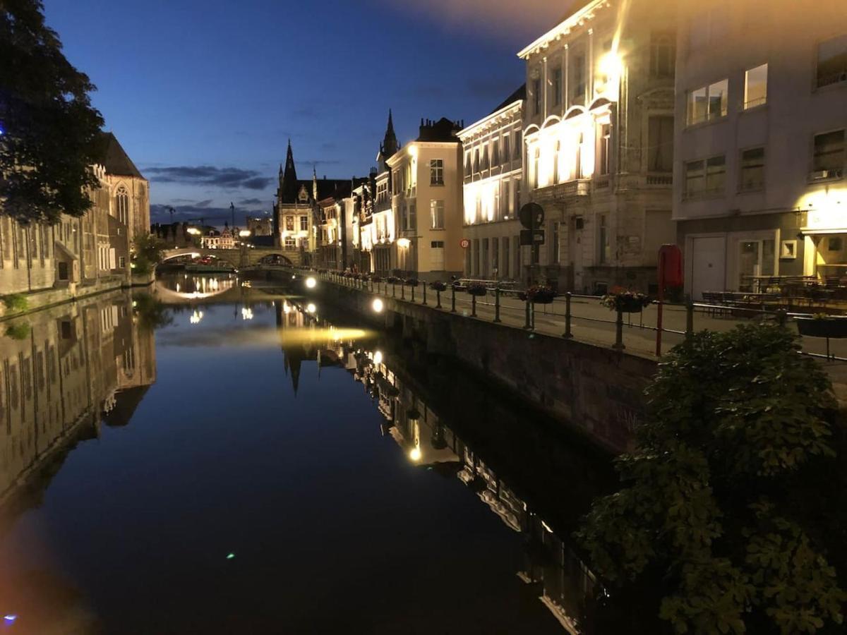 Studio Medieval City Center At River De Leie خنت المظهر الخارجي الصورة